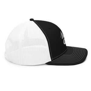 .Wavy Int'l Summer 22 Black/White Mesh Trucker Cap